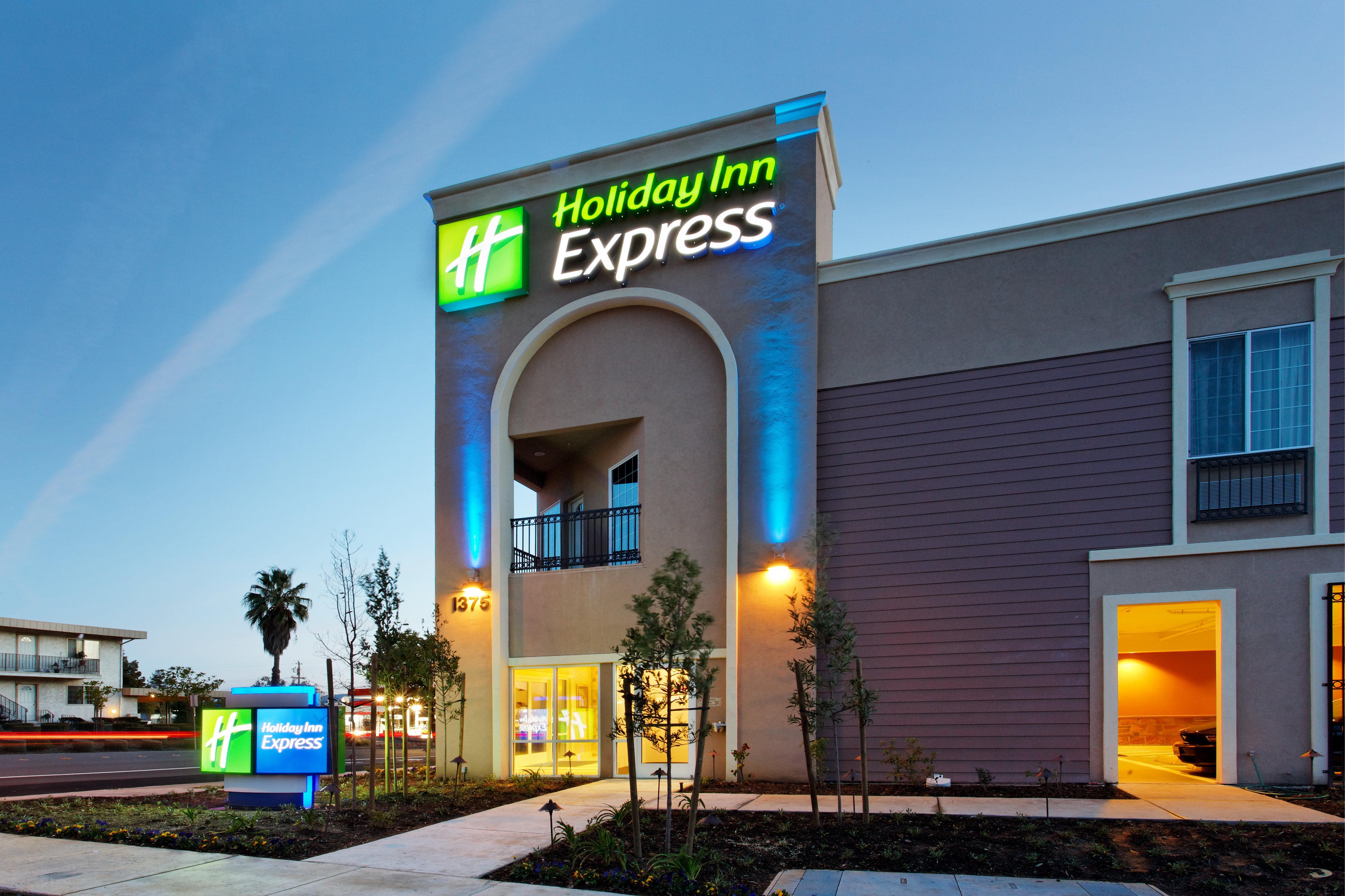Holiday Inn Express Benicia By Ihg Exterior foto