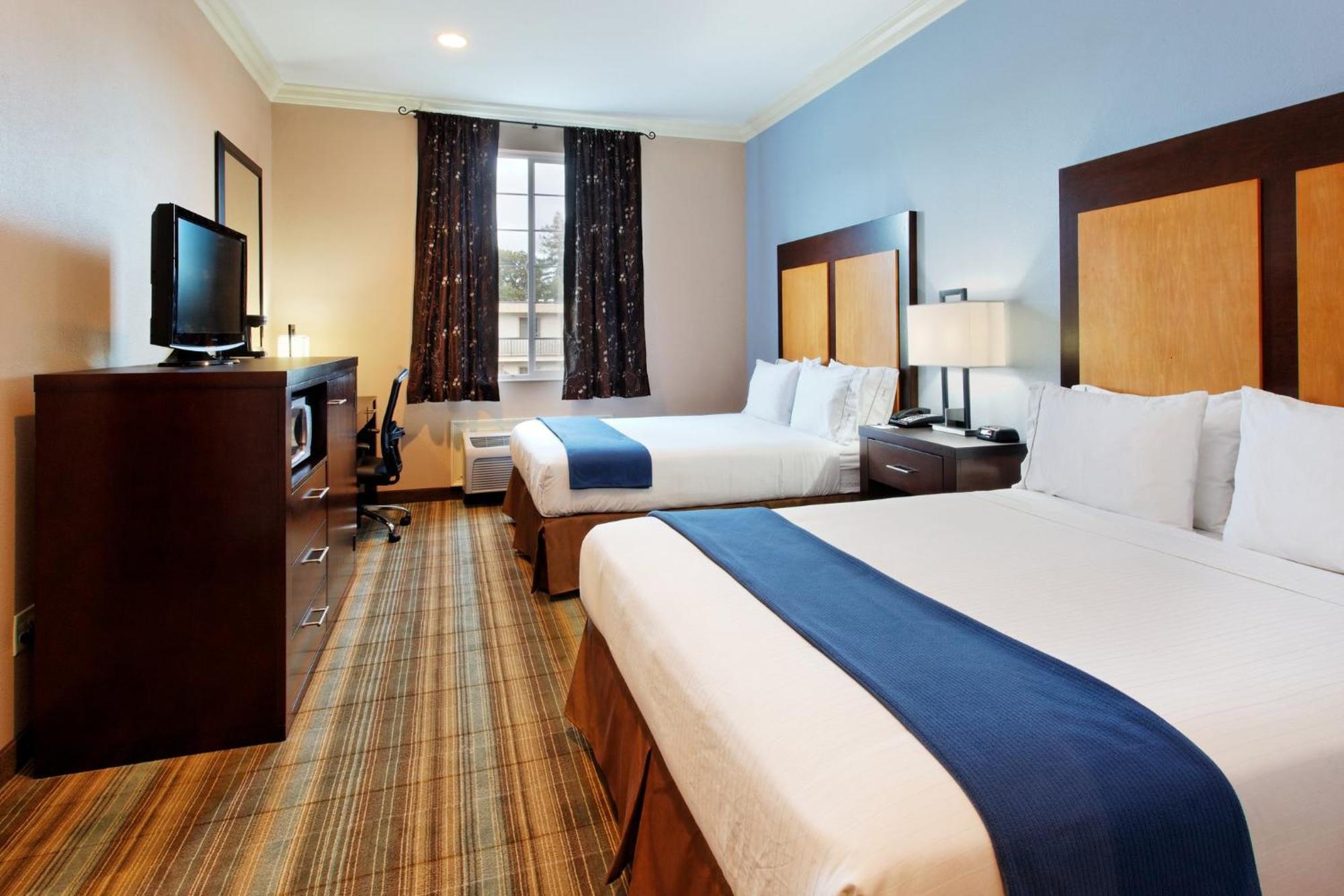 Holiday Inn Express Benicia By Ihg Exterior foto